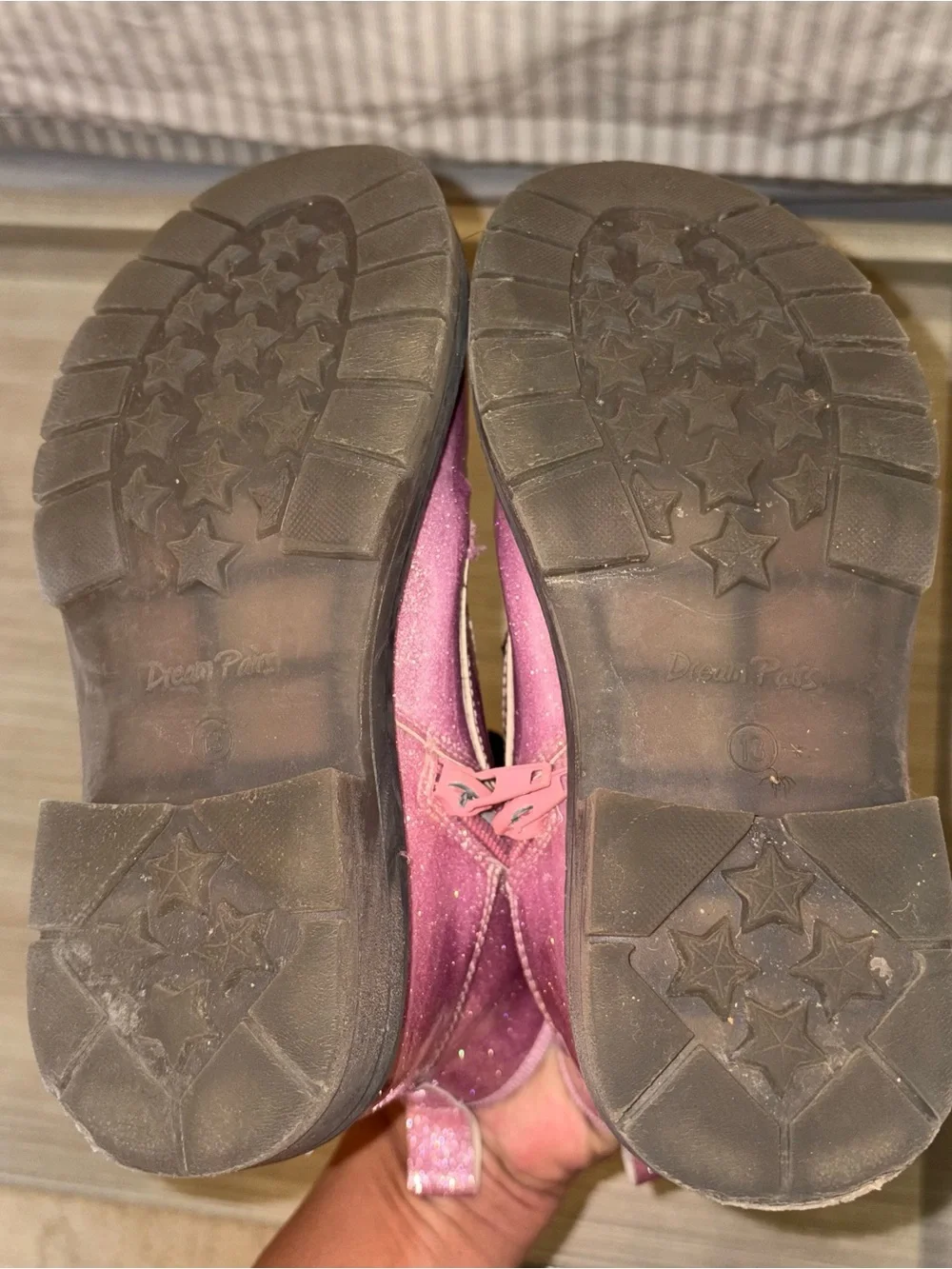 Dream Pairs brand dream